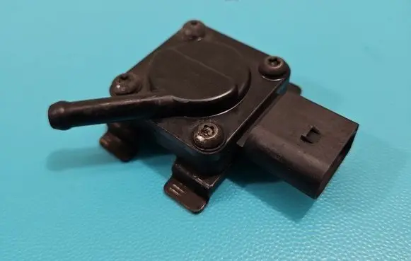 BMW X3 E83 Exhaust gas pressure sensor 7789219-03 IMPRK1458411