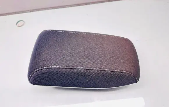 Toyota Auris E180 Armrest 