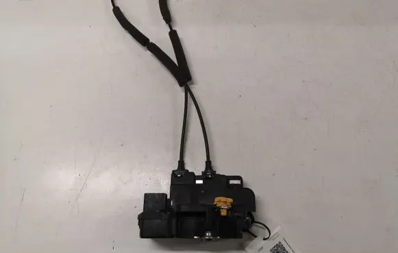 Chevrolet Captiva Front door lock