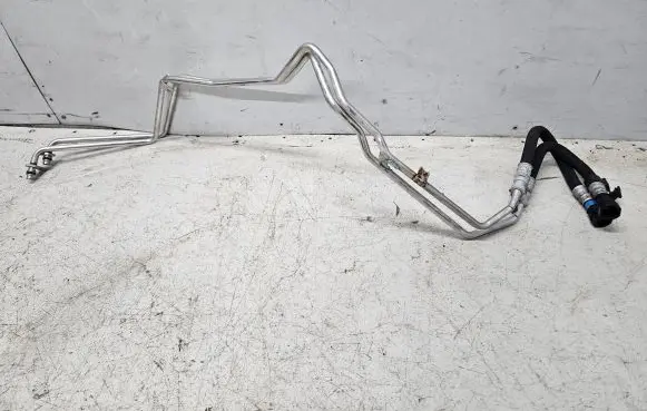 Gearbox oil cooler pipe/hose