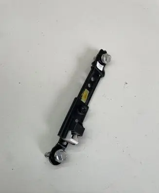 Hyundai Santa Fe Seat belt height adjuster 