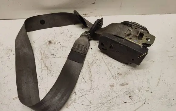 Volkswagen PASSAT B5 Front seatbelt 560269200 031296 857706A