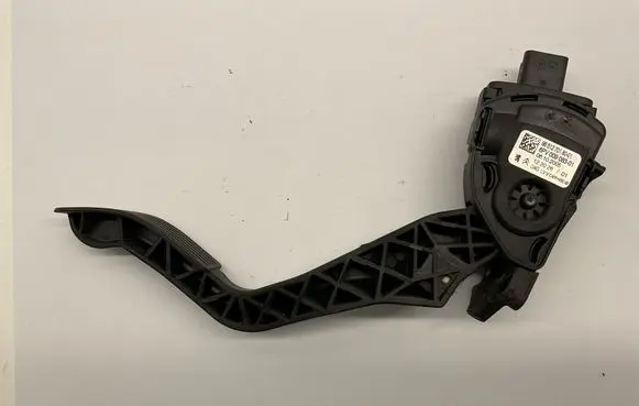 Citroen C2 Accelerator throttle pedal 6PV00908301 965127018001 06102005