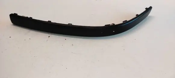 Front bumper splitter molding