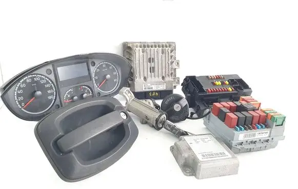 Peugeot Boxer Engine ECU kit and lock set S180129201E 9679061780 1371843080