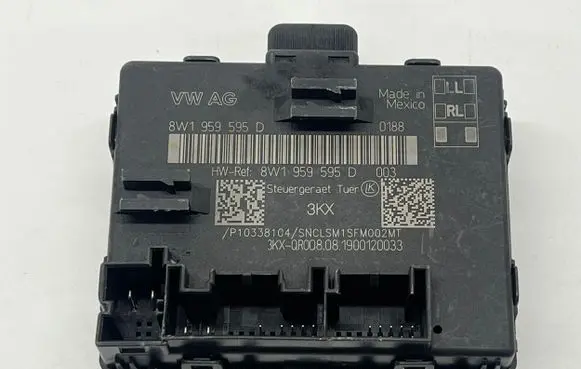 Audi A3 S3 8V Door control unit/module 8W1959595D 300808190012