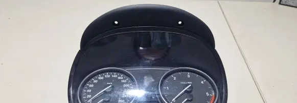 BMW X1 E84 Speedometer (instrument cluster) 9283840