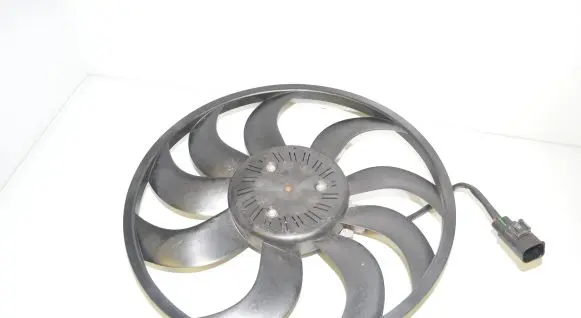 BMW 4 F32 F33 Fan impeller 8641946 8625439 17428625439