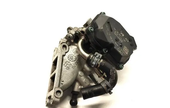 Volkswagen Arteon Throttle valve 04L128063T