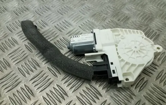 Skoda Yeti (5L) Front door window regulator motor 8K0959811