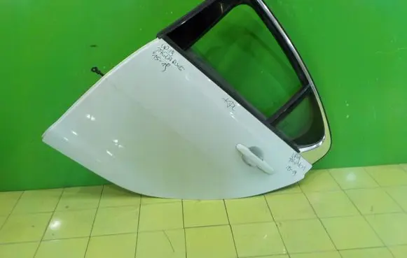 Jaguar XE Rear door UP19