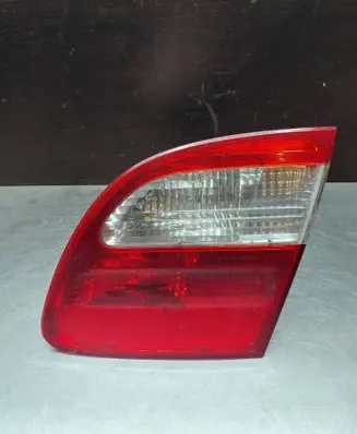 Tailgate rear/tail lights
