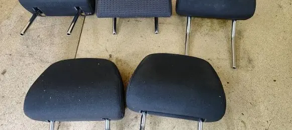 Opel Astra H Front seat headrest 