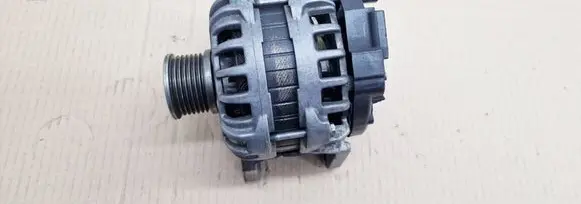 Renault Clio IV Generator/alternator 231008593R