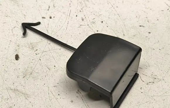 Volkswagen Jetta VI Front tow hook cap/cover 5C6807241A
