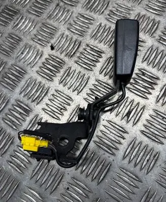 Mercedes-Benz E A207 Rear seatbelt buckle A2078600369 608352700B 3313