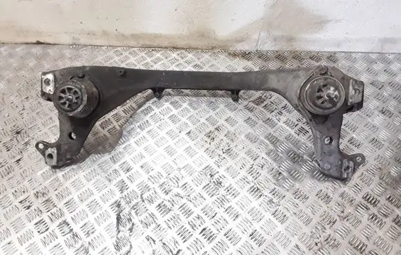 Volkswagen Touareg I Front subframe 7L0199207