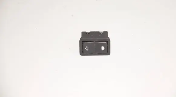 BMW 5 E39 Electric window control switch 8368974