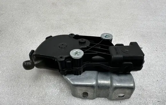 Mercedes-Benz GL X166 Rear door window regulator motor A1666700104