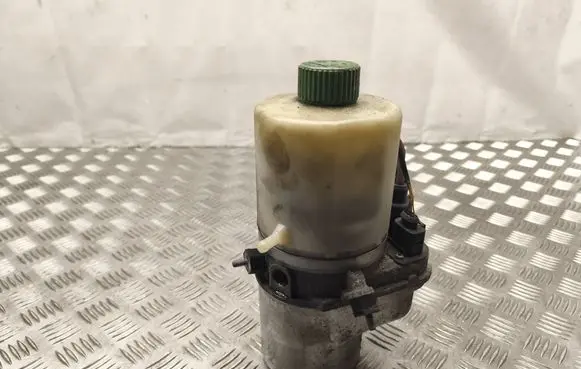 Seat Ibiza IV (6J,6P) Power steering pump 6R0423156B