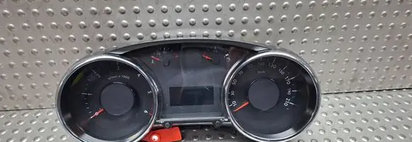 Peugeot 3008 I Speedometer (instrument cluster) S25053033 9804210980