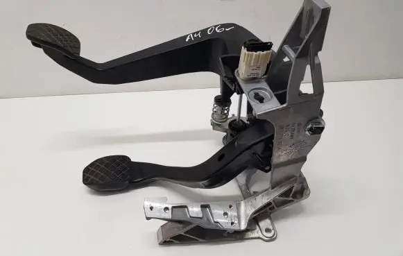 Audi A4 S4 B7 8E 8H Pedal assembly 8E1721117A 8E1721401AJ 8E0927189B