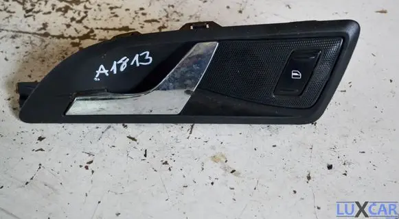 Skoda Octavia Mk2 (1Z) Rear door interior handle 1Z0839247