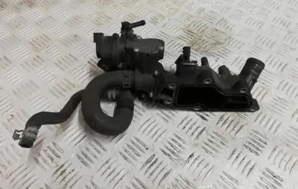 Nissan Pulsar Thermostat housing 