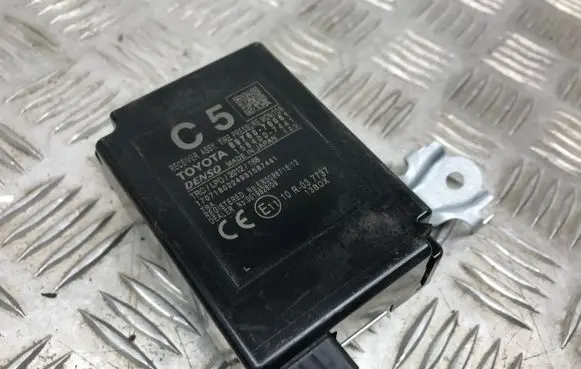 Lexus CT 200H Tire pressure control unit 8976076051