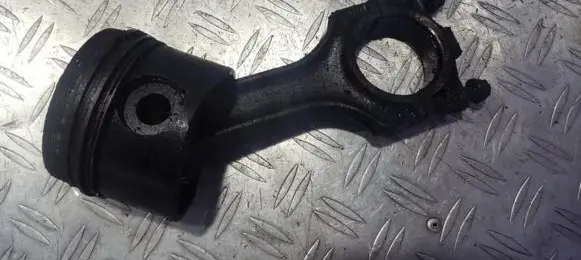 BMW 5 E34 Piston with connecting rod