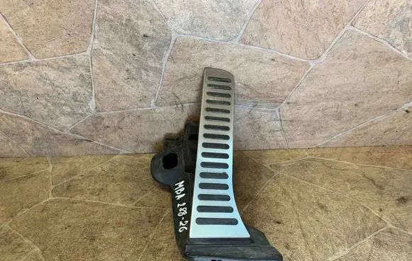 Audi TT TTS Mk2 Accelerator throttle pedal 1K2721503L