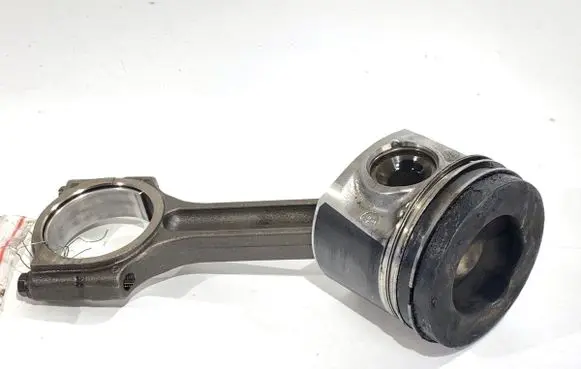 Renault Master III Piston with connecting rod 