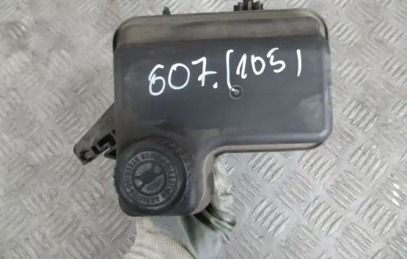 Peugeot 607 Power steering fluid tank/reservoir