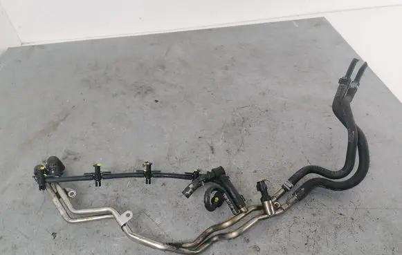 Audi A4 S4 B8 8K Fuel injector supply line/pipe B20659E
