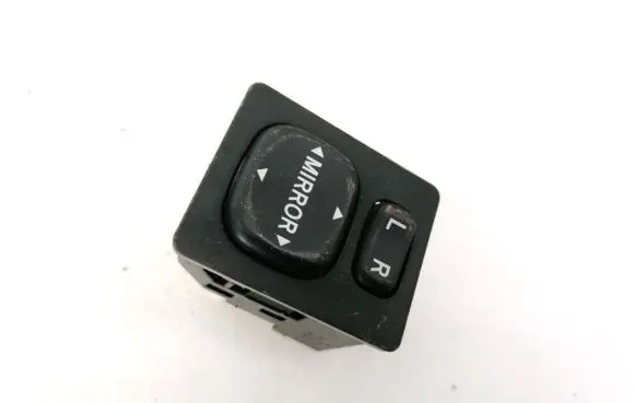 Toyota Auris 150 Wing mirror switch