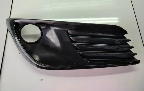 Front bumper lower grill