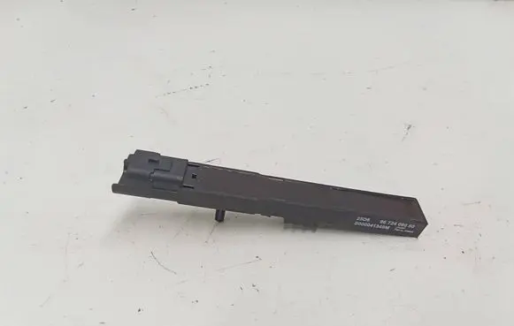 Citroen C4 II Picasso Aerial antenna amplifier 9672409080