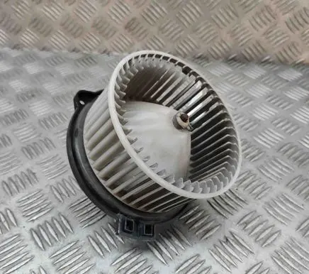 Mitsubishi 3000 GT Heater fan/blower MB657230