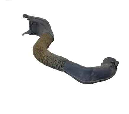 Ford Focus Air intake hose/pipe 98AB9E635
