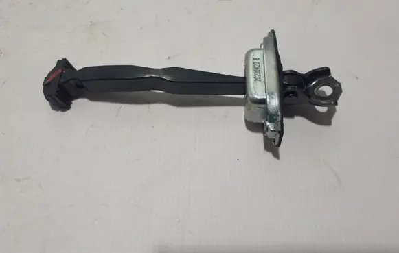 MG ZS Front door check strap stopper 10675786