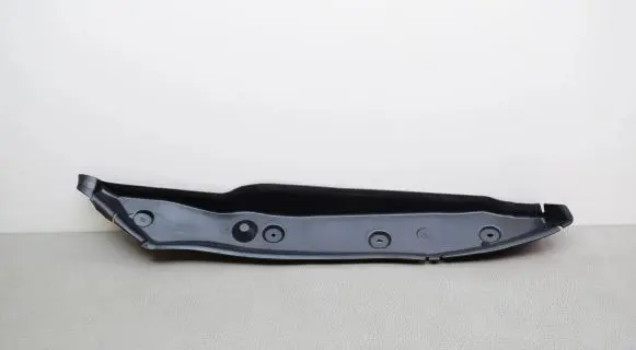 Fender trim (molding)