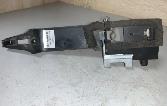 Ford Mondeo Mk III Front door exterior handle/bracket 1S71F224A36AB 4S71X219A64EC