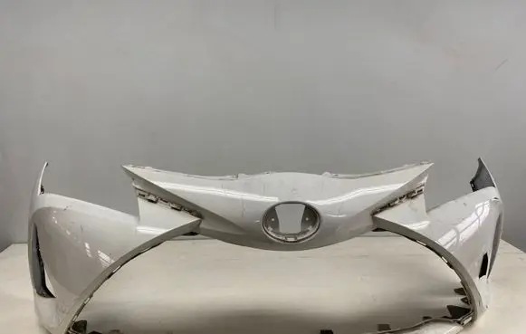 Toyota Yaris Front bumper 521190U931 521190DA40