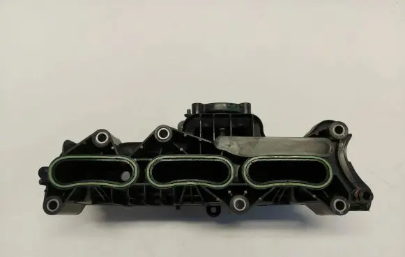Volvo XC40 Intake manifold 32257764