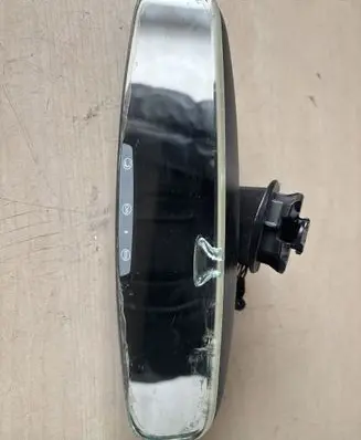 Rear view mirror (interior)