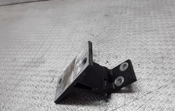 Audi A8 S8 D2 4D Front door upper hinge 4D0831402