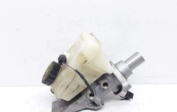 Mercedes-Benz ML W164 Master brake cylinder 03350886811 A1644300202