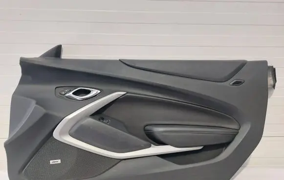 Chevrolet Camaro Front door card panel trim 84031843