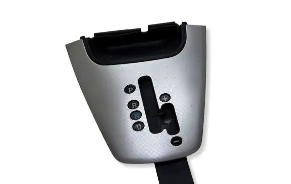 Hyundai Tucson JM Gear shifter surround trim plastic 846512E600