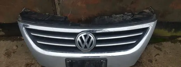 Volkswagen PASSAT CC Front bumper upper radiator grill 3C8853651P